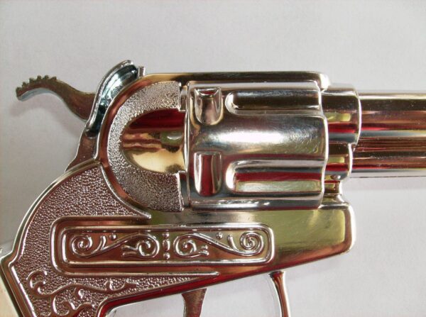 "The Scout" Kids double toy gun set <ul style="list-style: inside none square;"> <li>8.5", 5 oz</li> <li>TAKES ROLL CAPS</li> </ul> •