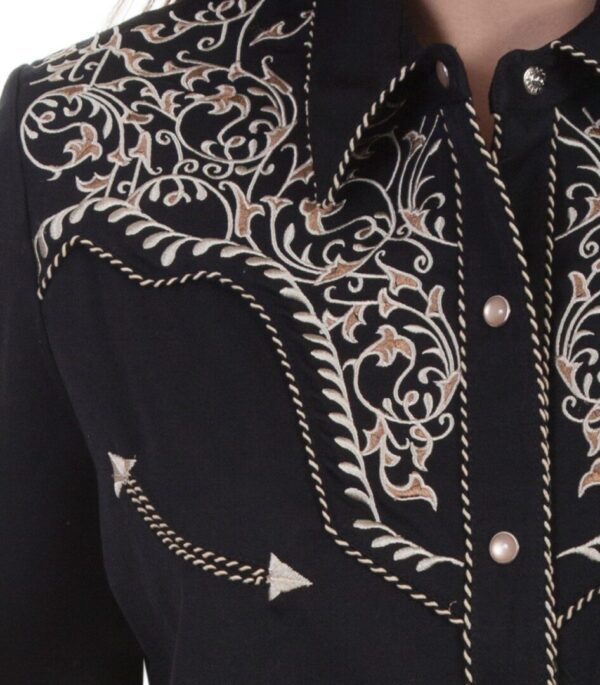 A Scully Women's Ivy Embroidered Black Western Shirt.