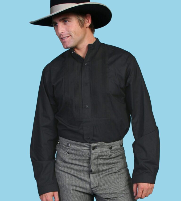A man wearing a Mens Scully black gambler pull over banded collar shirt and hat.