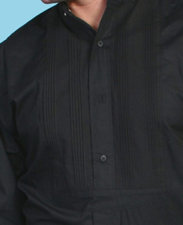 A man wearing a Mens Scully black gambler pull over banded collar shirt and tie.