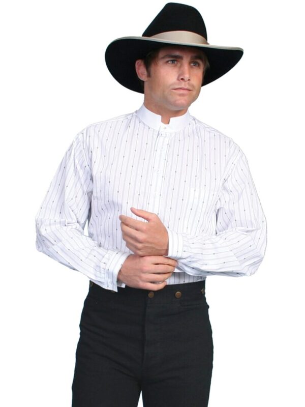 A man wearing a Cowboy Hat and a Mens Scully Tombstone White Banded Collar Pull Over Shirt.