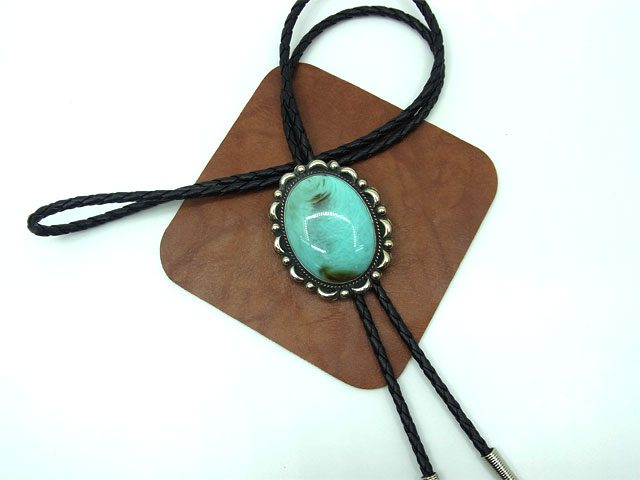 Large Oval Turquoise Western Bolo Tie