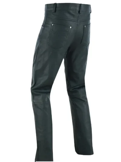 Men's 5 Pocket Black Leather Riding Pants <ul style="list-style: square inside none;"> <li>Genuine Leather</li> <li>Regular Fit</li> <li>Size 32-48</li> </ul> •