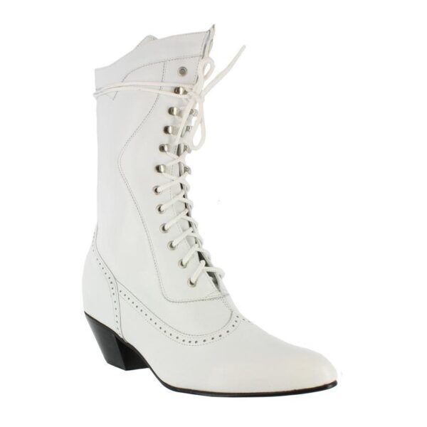 Steeple Womens 6 white leather granny wedding boots made of leather.